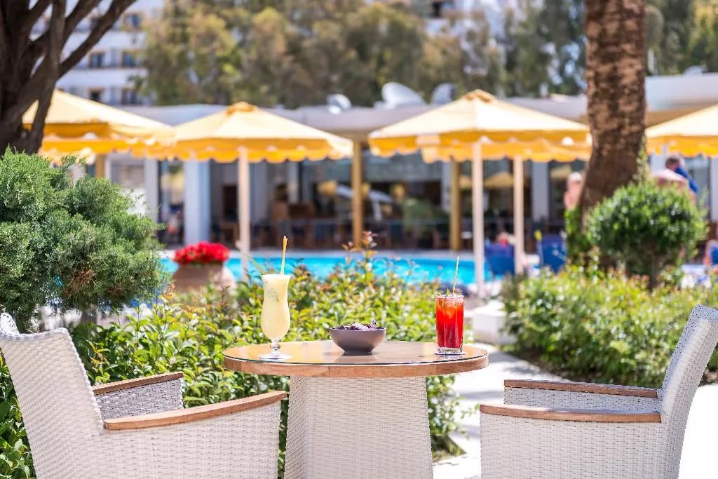 Bar, Mitsis Grand Hotel Beach Hotel, Rhodes